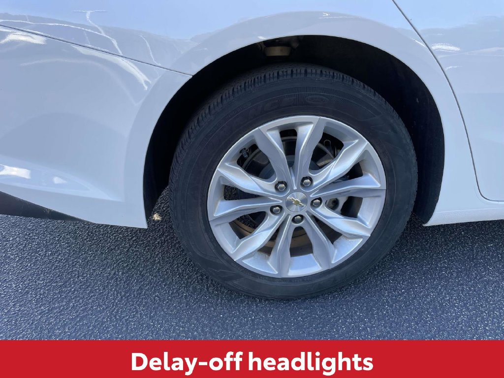 Used 2025 Chevrolet Malibu LT FWD image 17
