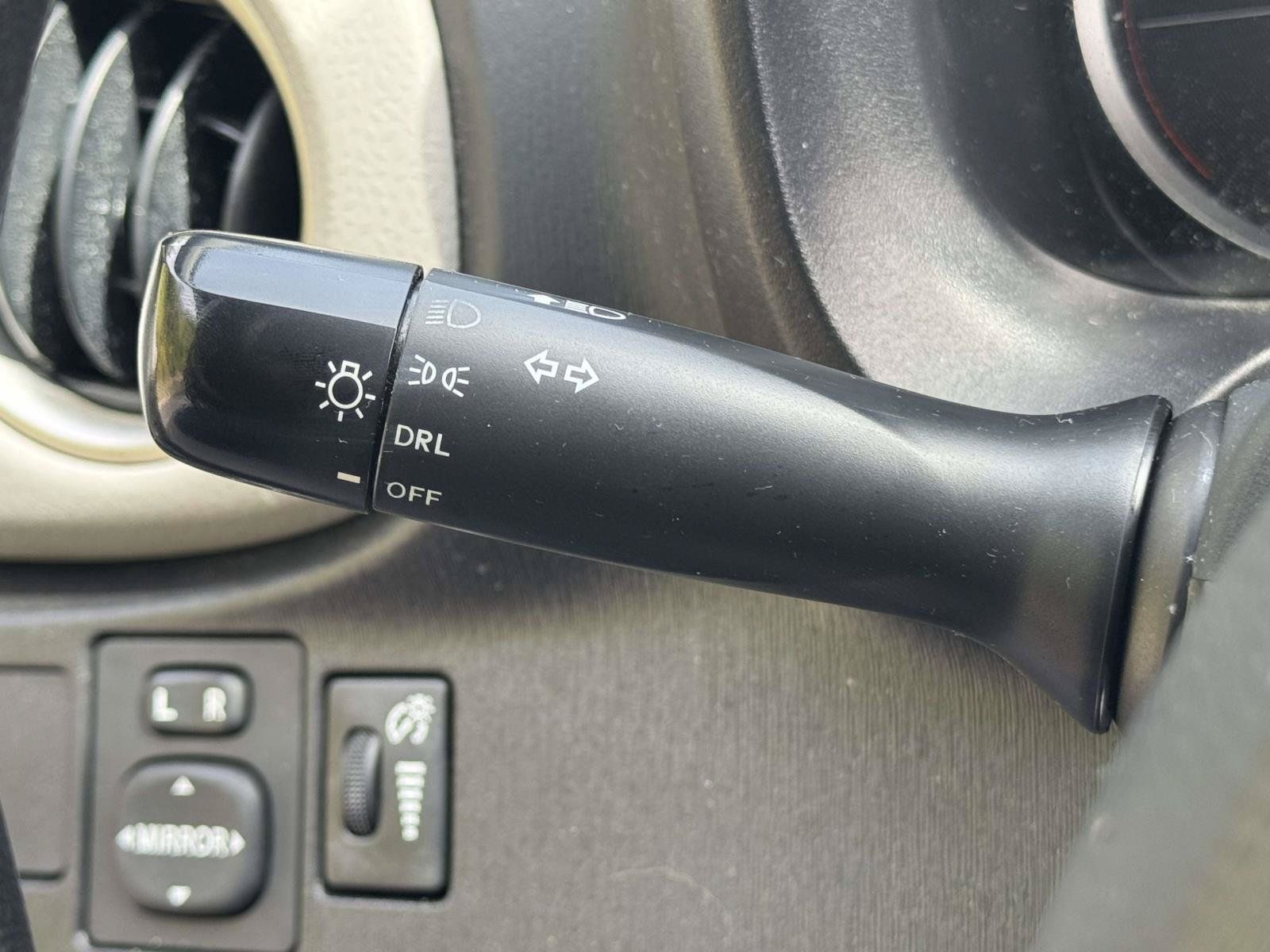 Used 2014 Toyota Yaris LE FWD image 21
