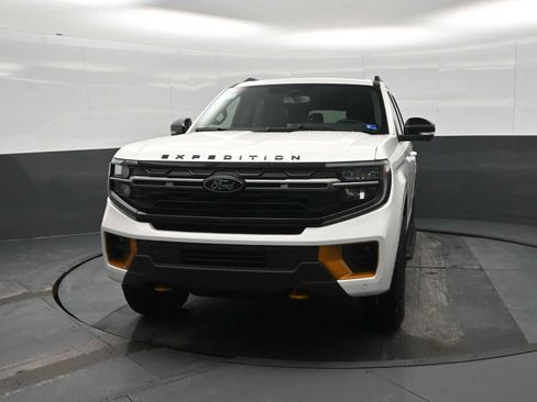 New 2026 Ford Expedition Tremor image 5