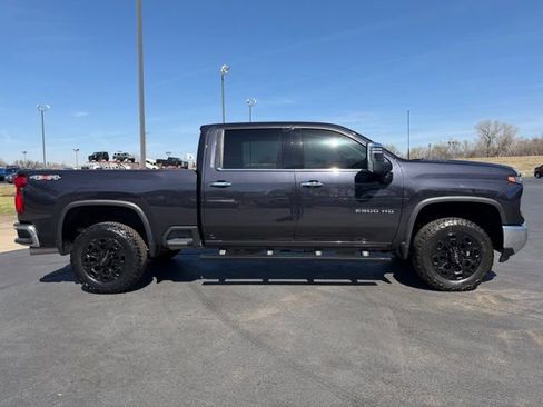 Used 2024 Chevrolet Silverado 2500 LTZ AWD/4WD image 8