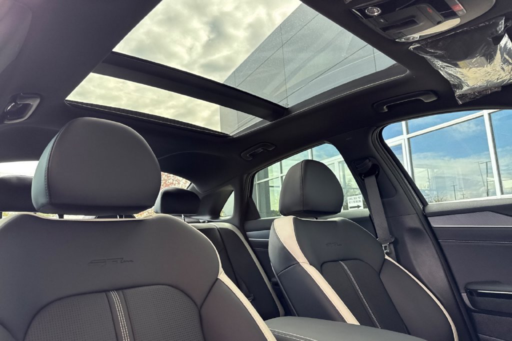 New 2027 Kia K5 GT-Line AWD/4WD image 17