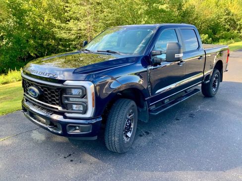 Used 2024 Ford F250 XL w/ STX Appearance Package AWD/4WD image 5