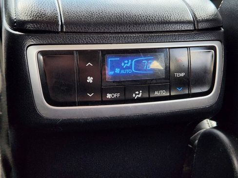 Used 2018 Toyota Highlander Limited AWD/4WD image 29