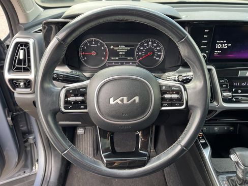 Certified 2023 Kia Sorento S w/ Panoramic Sunroof Package image 16