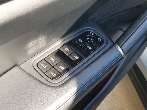 Used 2021 Porsche Cayenne image 19