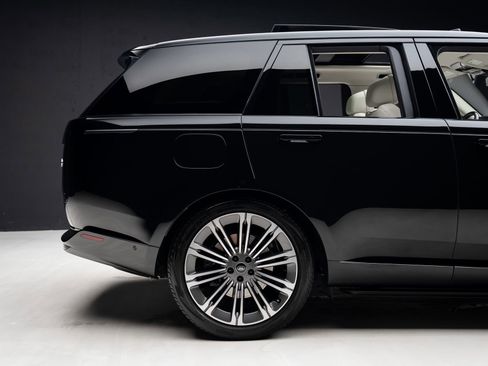 Used 2023 Land Rover Range Rover SE AWD/4WD image 35