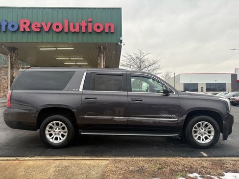 Used 2016 GMC Yukon XL SLE w/ HD Trailering Package image 8
