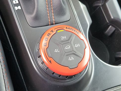 Used 2024 Ford Bronco Raptor w/ Interior Carbon Fiber Pack 6 image 15