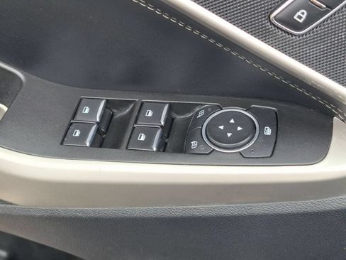Used 2021 Ford Explorer XLT w/ Equipment Group 202A AWD/4WD image 15