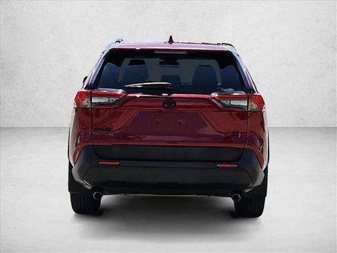 Used 2021 Toyota RAV4 LE FWD image 7