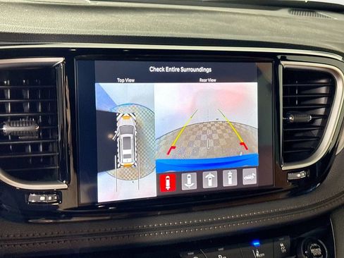 New 2026 Chrysler Pacifica Pinnacle AWD/4WD image 17