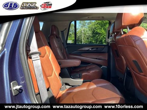 Used 2019 Cadillac Escalade Luxury RWD image 16