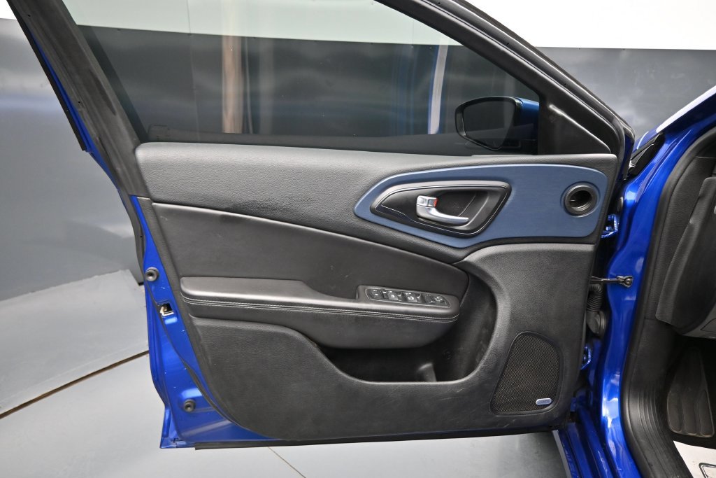 Used 2015 Chrysler 200 S w/ Navigation & Sound Group I FWD image 10