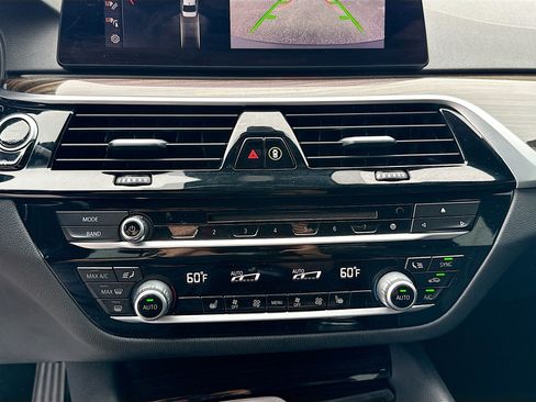Used 2019 BMW 540i RWD image 34