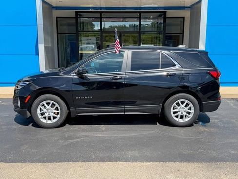 Used 2024 Chevrolet Equinox LT w/ LPO, Floor Liner Package FWD image 1