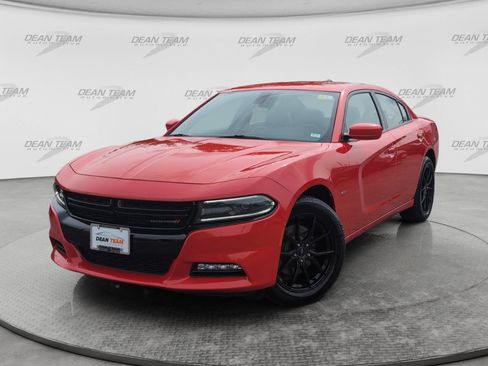 Used 2018 Dodge Charger GT AWD/4WD image 3