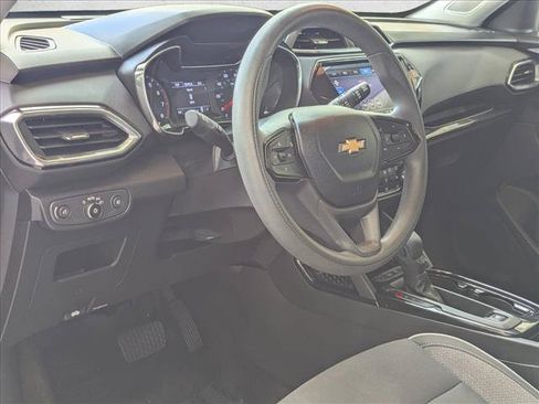 Used 2021 Chevrolet TrailBlazer LT w/ Convenience Package FWD image 10