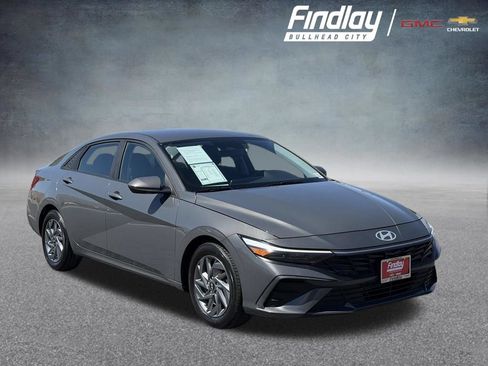 Used 2024 Hyundai Elantra SEL FWD image 1