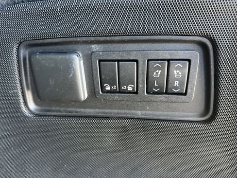 Used 2021 Cadillac Escalade Sport AWD/4WD image 31