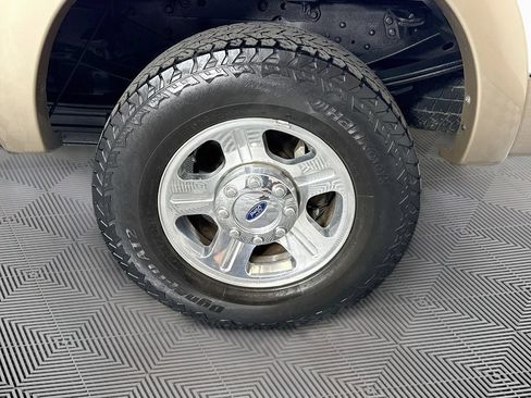 Used 2011 Ford F350 Lariat w/ Lariat Ultimate Pkg AWD/4WD image 31