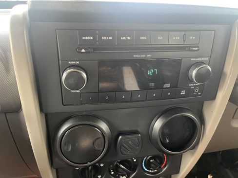 Used 2009 Jeep Wrangler Unlimited X image 28