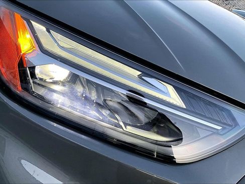 Certified 2025 Audi Q5 2.0T Premium Plus w/ Premium Plus Package image 32