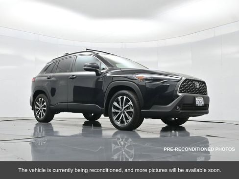 Used 2023 Toyota Corolla Cross XLE w/ Convenience Package image 46