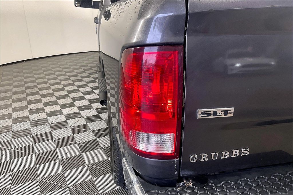 Used 2022 RAM 1500 Classic SLT w/ Electronics Group AWD/4WD image 39