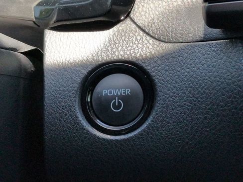 Used 2026 Toyota Camry SE FWD image 25