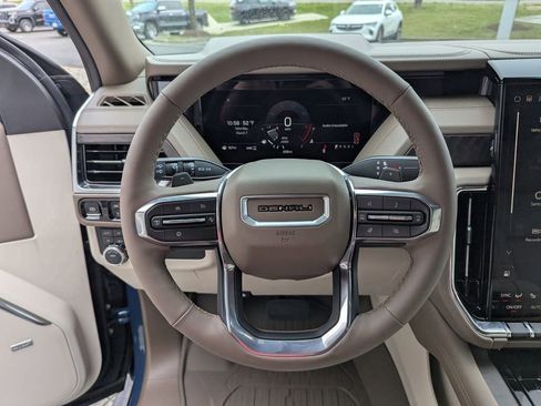 New 2026 GMC Yukon Denali w/ Sun & Power Step Package image 18
