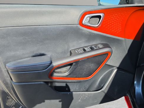 Used 2022 Kia Soul Turbo FWD image 15