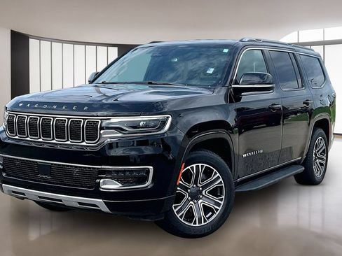 Used 2024 Jeep Wagoneer Series II w/ Flexible Seating Group RWD image 1