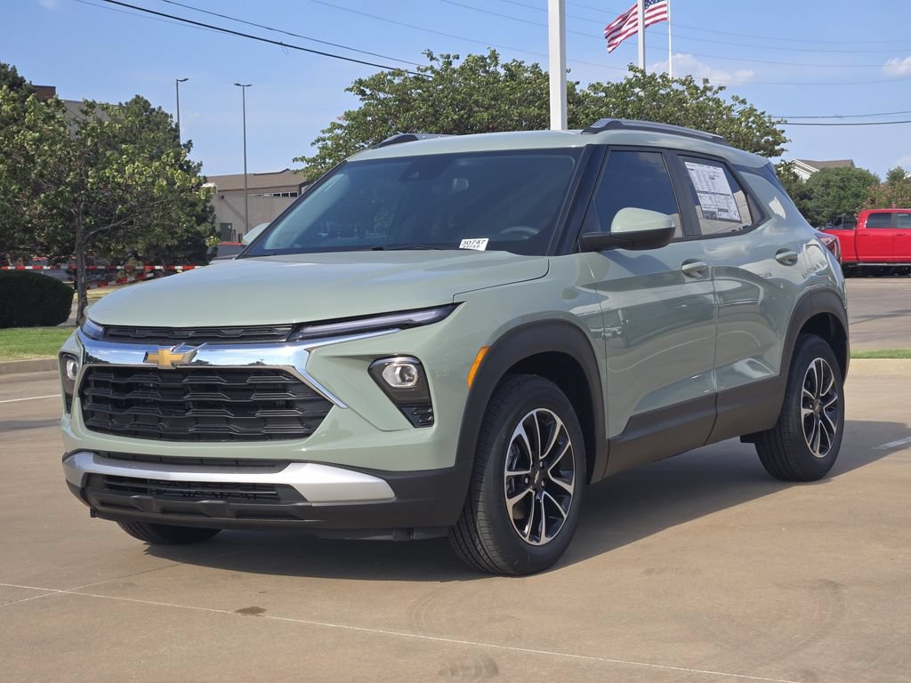 New 2026 Chevrolet TrailBlazer LT w/ Driver Confidence Package FWD image 2
