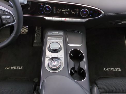 Certified 2024 Genesis GV70 2.5T w/ Sport Prestige Package AWD/4WD image 28