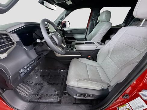 Certified 2025 Toyota Tundra Limited AWD/4WD image 23