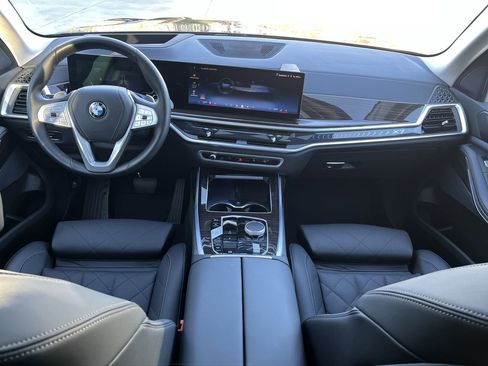 Certified 2024 BMW X7 xDrive40i image 28