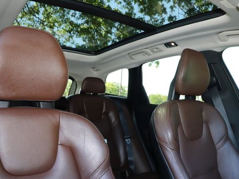 Used 2018 Volvo XC60 T5 Inscription w/ Convenience Package AWD/4WD image 38