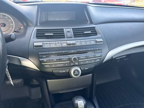 Used 2011 Honda Accord EX-L image 10