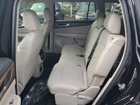 New 2026 Volkswagen Atlas SE image 10