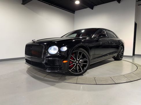 Used 2024 Bentley Flying Spur V8 AWD/4WD image 3