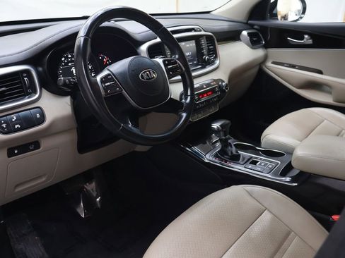Used 2019 Kia Sorento EX AWD/4WD image 19