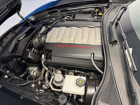 Used 2019 Chevrolet Corvette Stingray Coupe RWD image 19