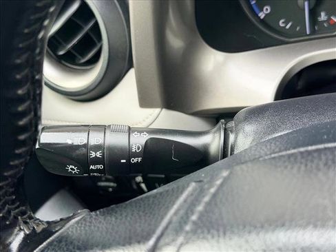 Used 2018 Toyota RAV4 XLE image 22