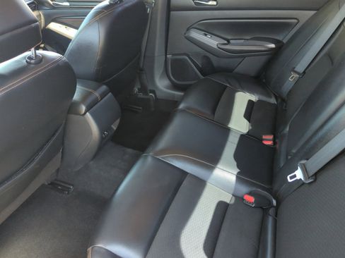 Used 2020 Nissan Altima 2.5 SR w/ Premium Package image 17