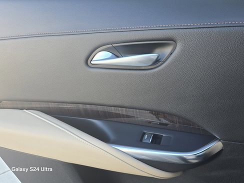 Used 2024 Cadillac XT4 Premium Luxury w/ Cold Weather Package image 18