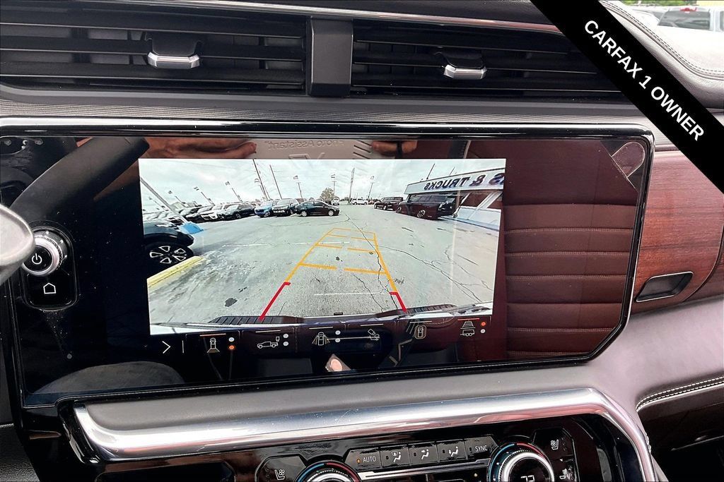 Used 2025 GMC Sierra 3500 Denali Ultimate AWD/4WD image 10