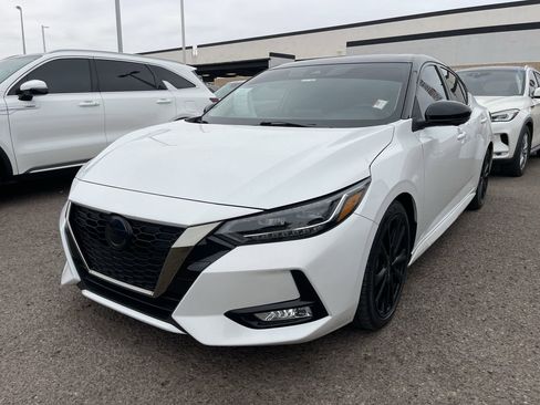 Used 2023 Nissan Sentra SR w/ SR Premium Package image 3