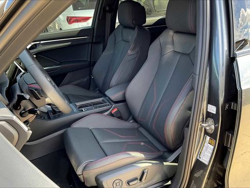 New 2025 Audi Q3 2.0T Premium Plus image 9