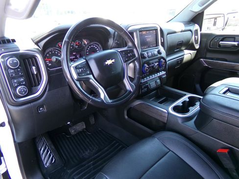Used 2021 Chevrolet Silverado 1500 LTZ w/ Z71 Off-Road Package AWD/4WD image 23