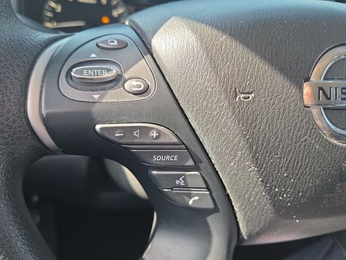 Used 2018 Nissan Pathfinder S FWD image 25